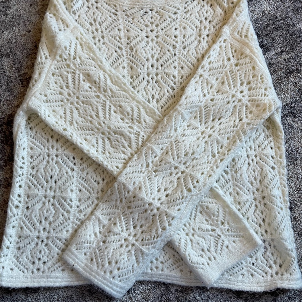 Universal Thread Women’s Cream Pullover Sweater XL Soft Knit Target - Picture 2 of 3